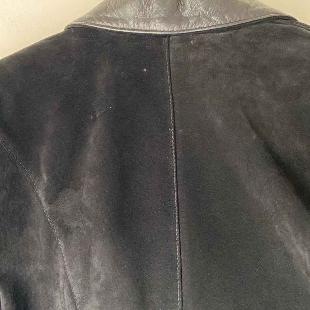Danier black leather and suede cropped peaked lapel jacket - Picture 14 of 16